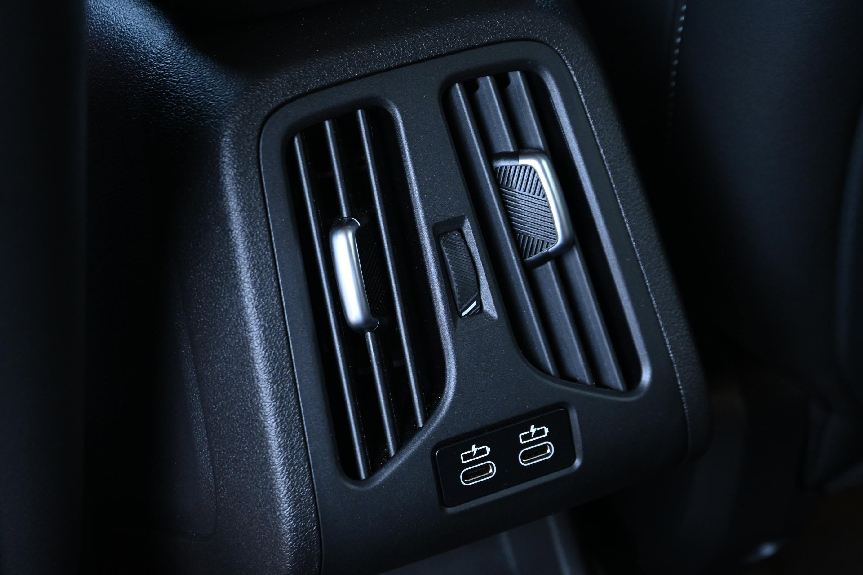 Certified 2025 BMW X2 xDrive28i image 30