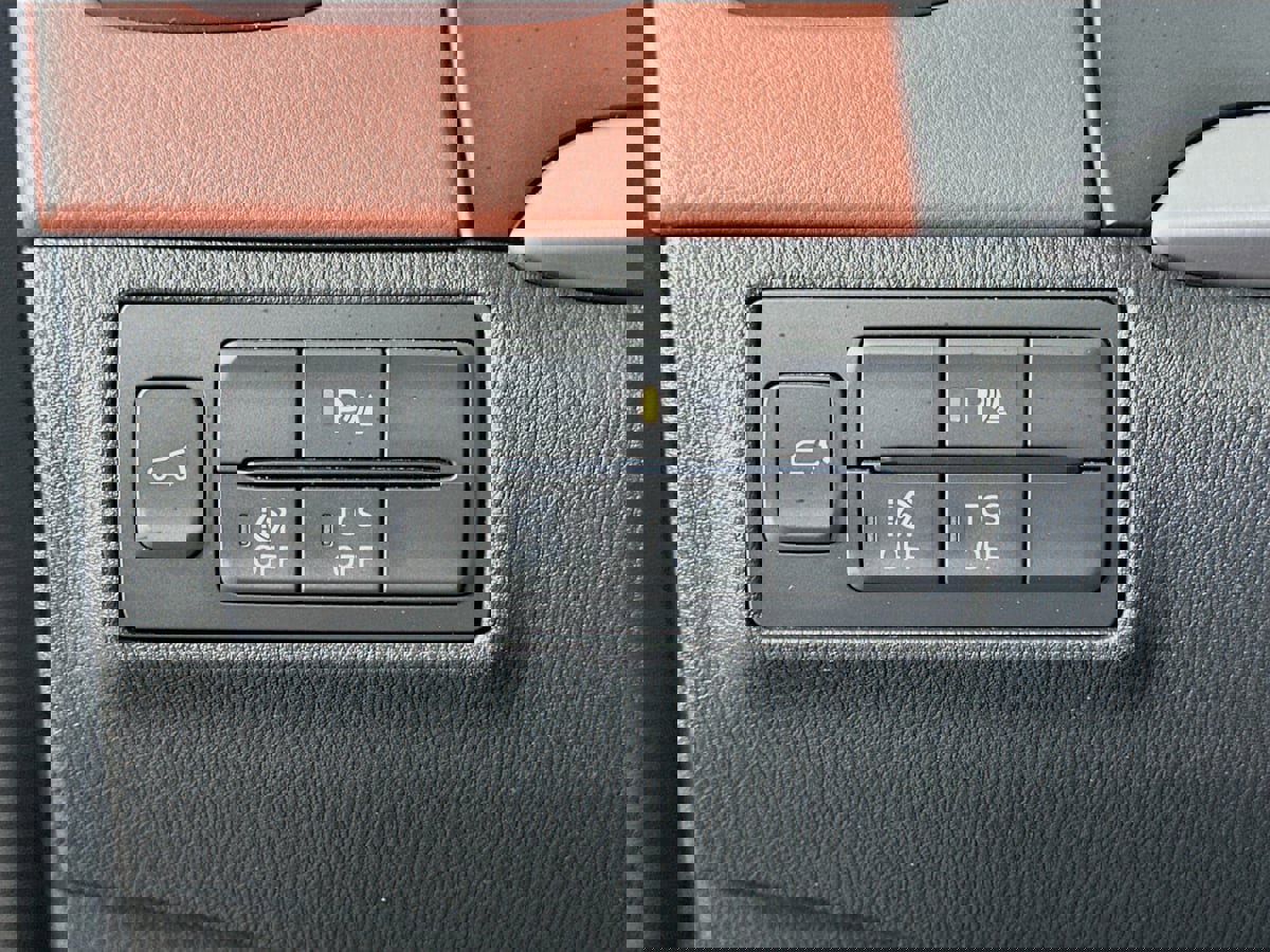 Used 2018 MAZDA CX-9 Signature image 12