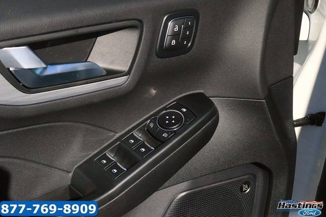 New 2025 Ford Escape SE w/ PHEV Premium Package FWD image 11