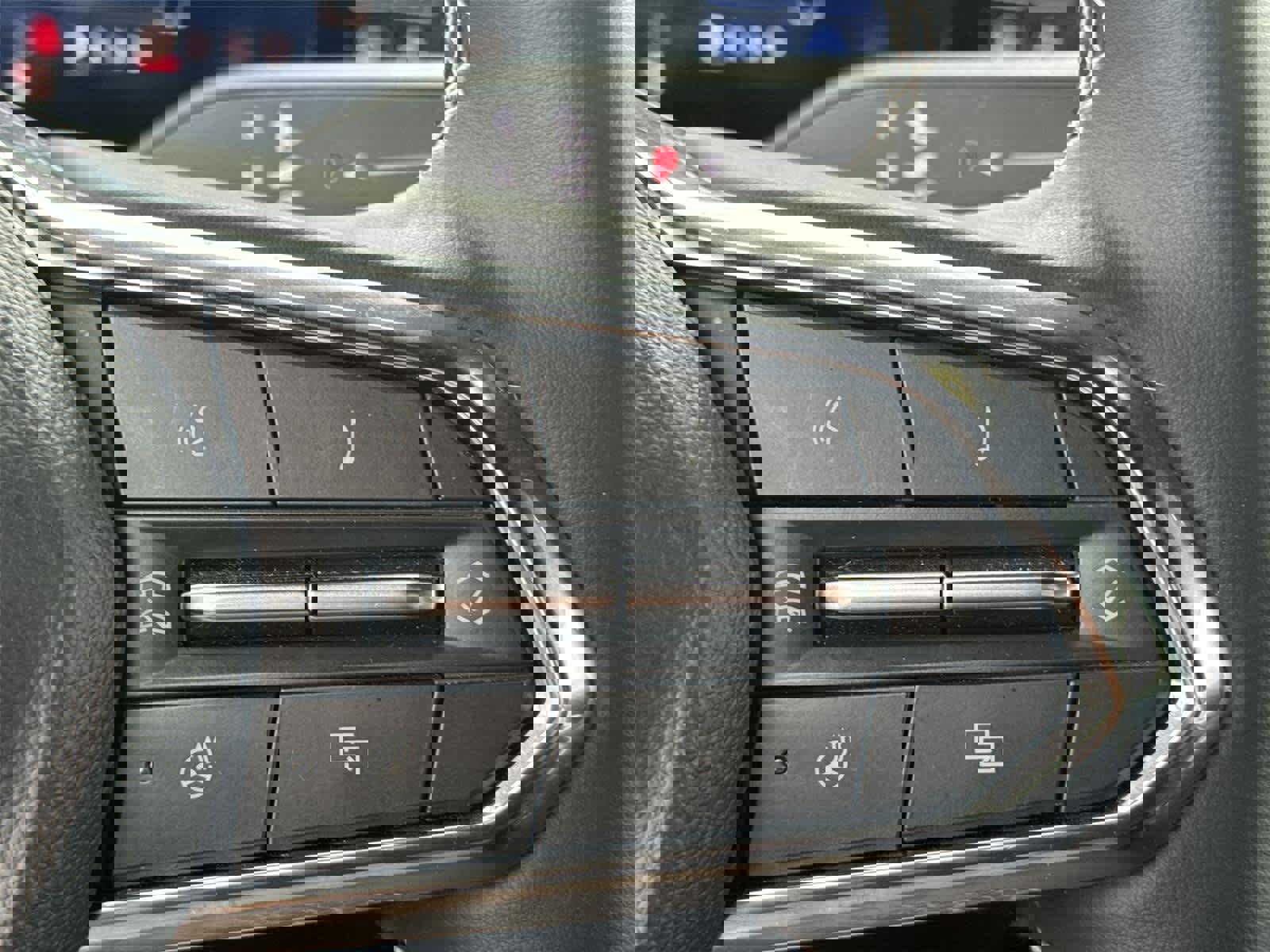 Used 2024 Chevrolet Blazer EV LT image 25