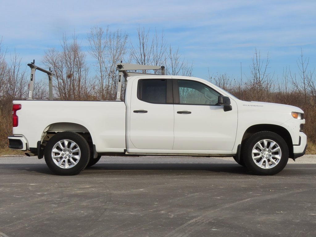 Used 2021 Chevrolet Silverado 1500 Custom image 2