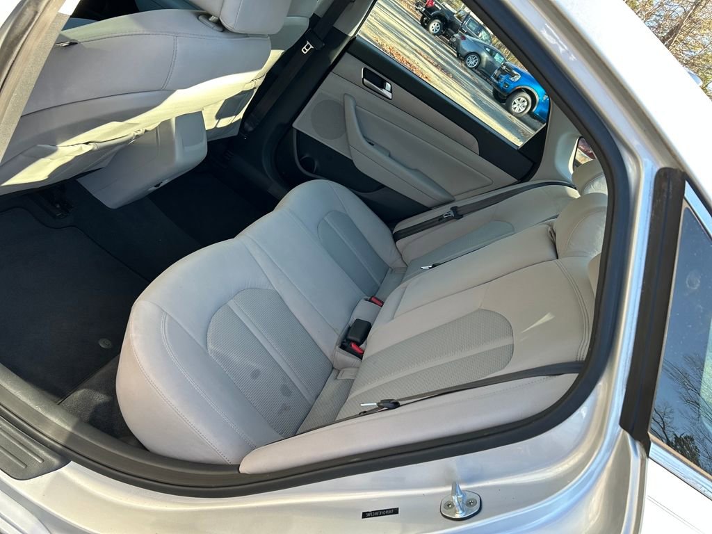 Used 2015 Hyundai Sonata SE w/ Option Group 09 image 24