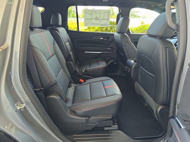 New 2026 Chevrolet Traverse RS w/ LPO, Floor Liner Package image 33