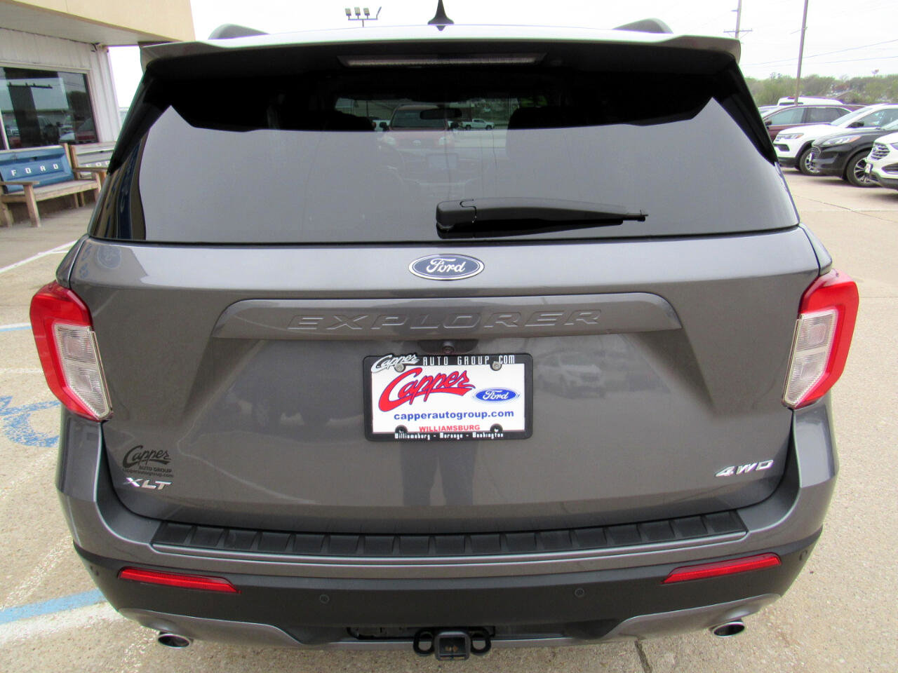 Used 2023 Ford Explorer XLT w/ Equipment Group 202A image 6