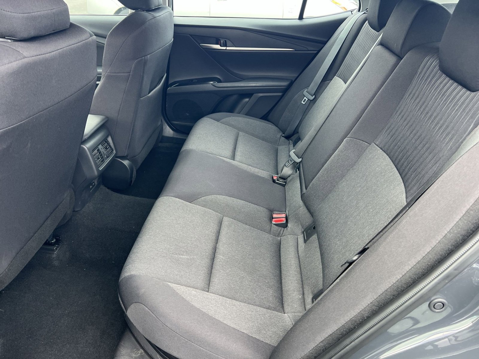 Used 2025 Toyota Camry LE image 23