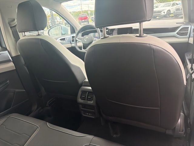 New 2026 Volkswagen Taos SE AWD/4WD image 29