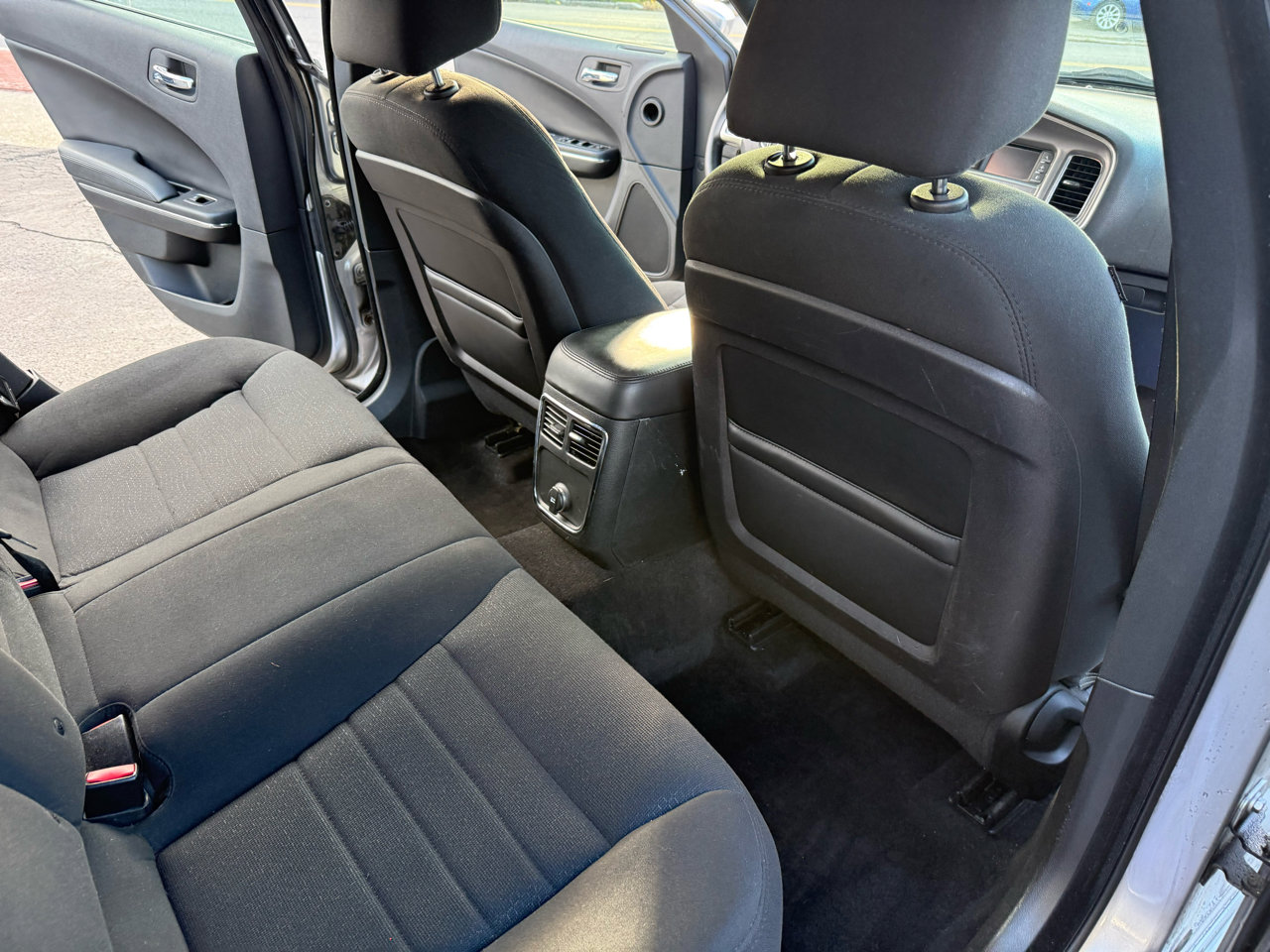 Used 2014 Dodge Charger SE image 27