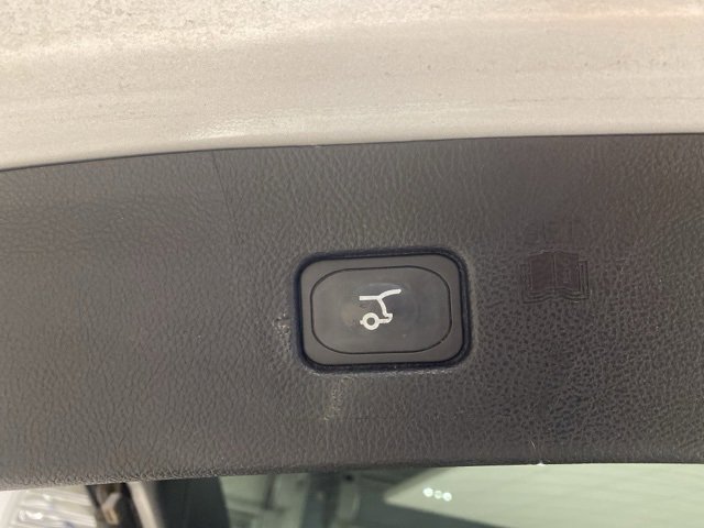 Used 2015 Ford Edge Titanium image 10