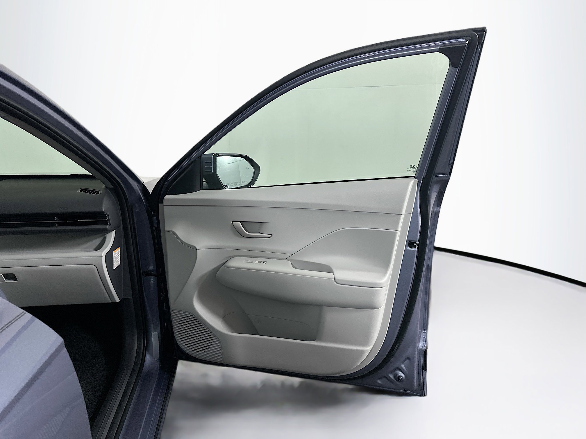 Used 2024 Hyundai Kona SEL FWD image 31