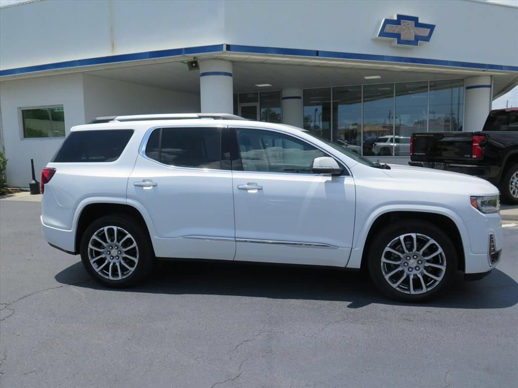 Used 2023 GMC Acadia Denali w/ Denali Ultimate Package AWD/4WD image 2