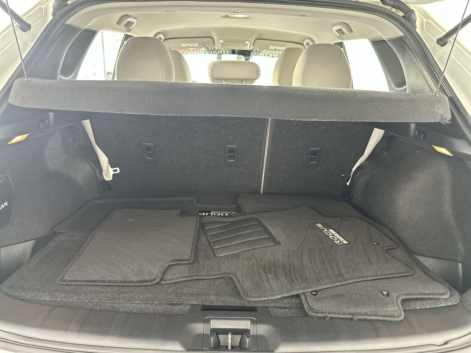 Used 2020 Nissan Rogue Sport SV FWD image 25