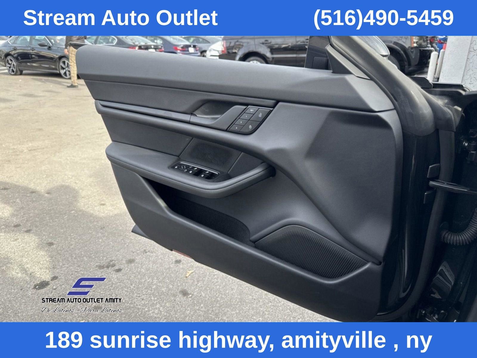 Used 2023 Porsche Taycan 4S AWD/4WD image 38