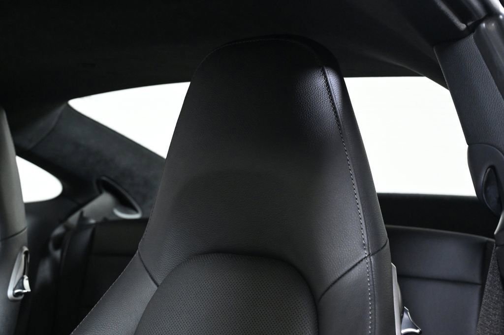 Used 2018 Porsche 911 Carrera 4S image 25