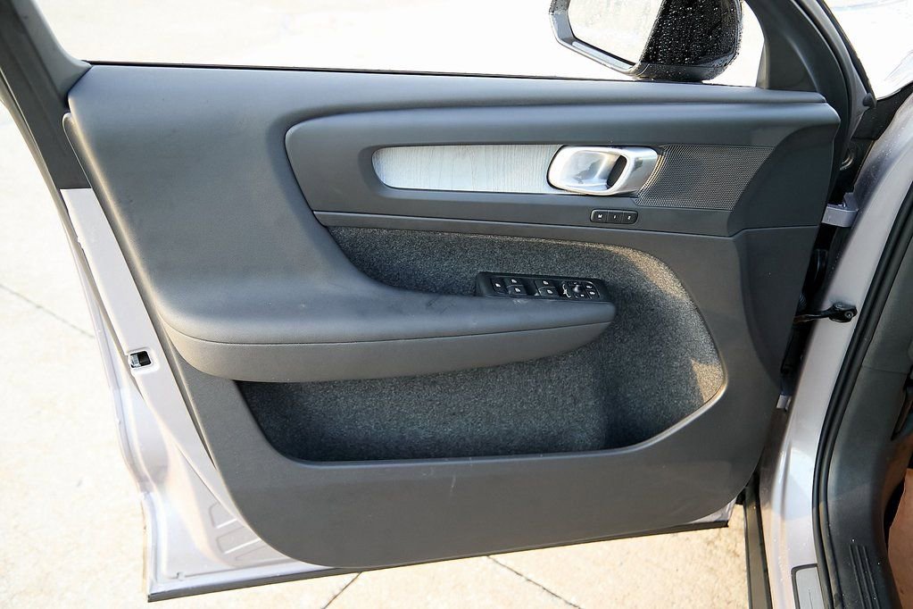 New 2026 Volvo XC40 B5 Plus w/ Protection Package Premier image 11