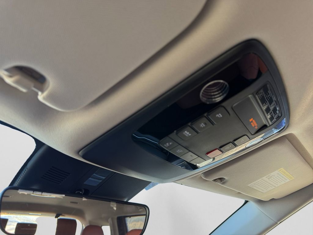 New 2026 Kia Carnival EX image 27