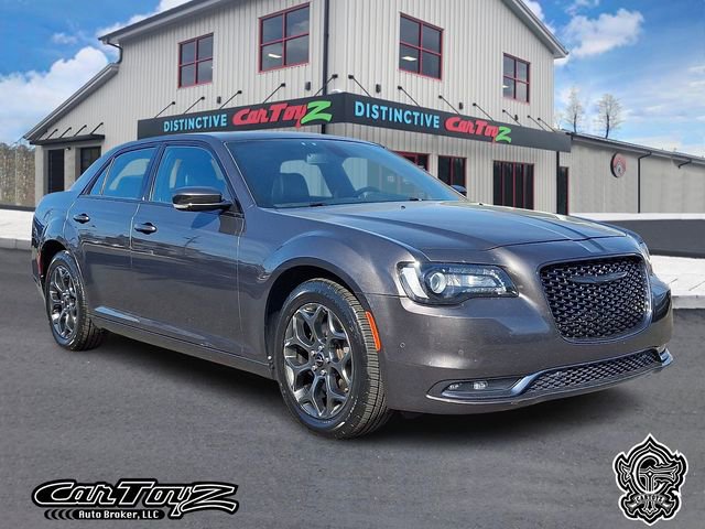 Used 2018 Chrysler 300 S w/ 300S Premium Group video 1