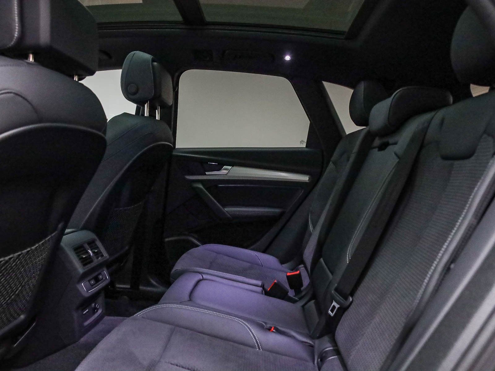 Used 2024 Audi Q5 e Premium Plus image 20