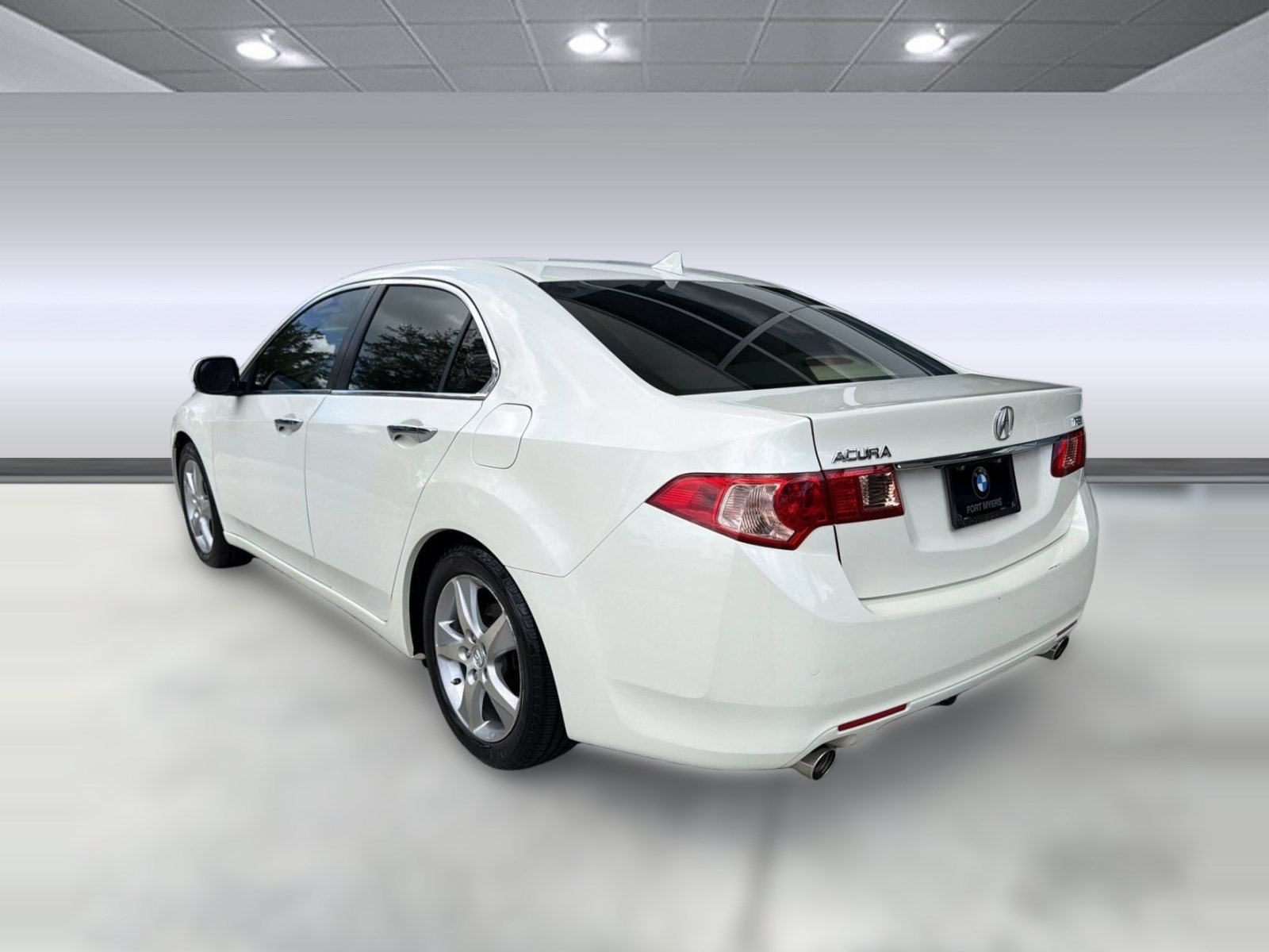 Used 2011 Acura TSX Sedan FWD image 3
