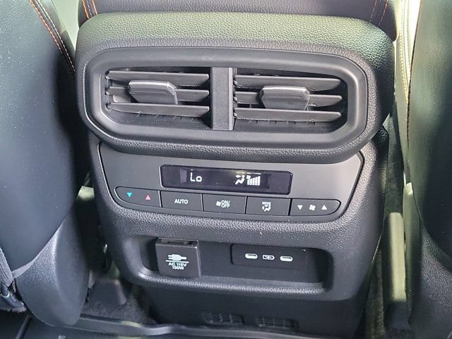 Certified 2025 Honda Pilot TrailSport image 9