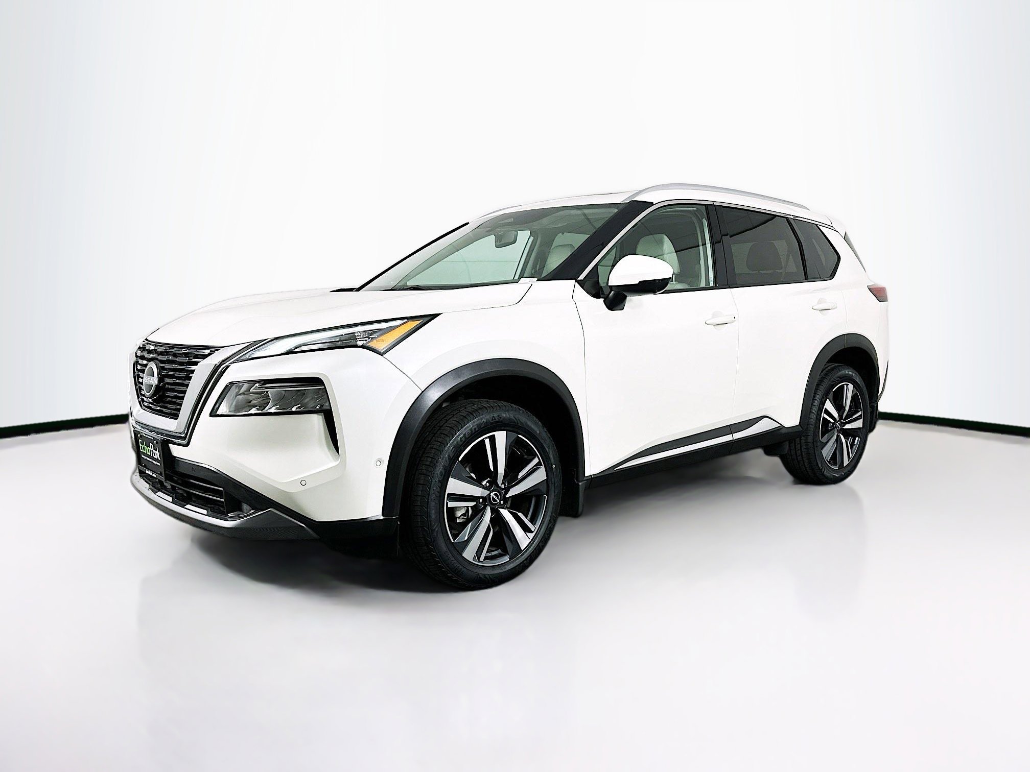 Used 2023 Nissan Rogue SL w/ SL Premium Package image 3