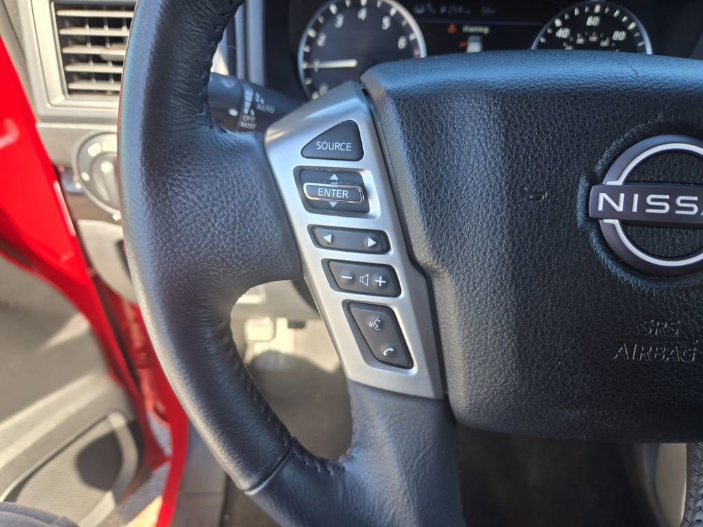 Used 2024 Nissan Titan SV w/ SV Convenience Package image 17