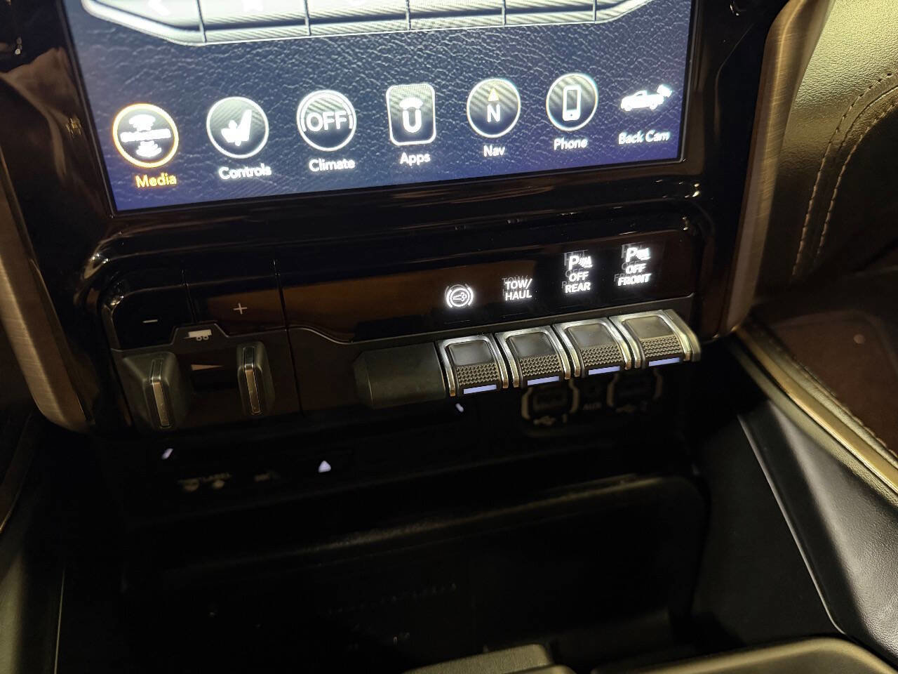 Used 2019 RAM 2500 Limited image 38