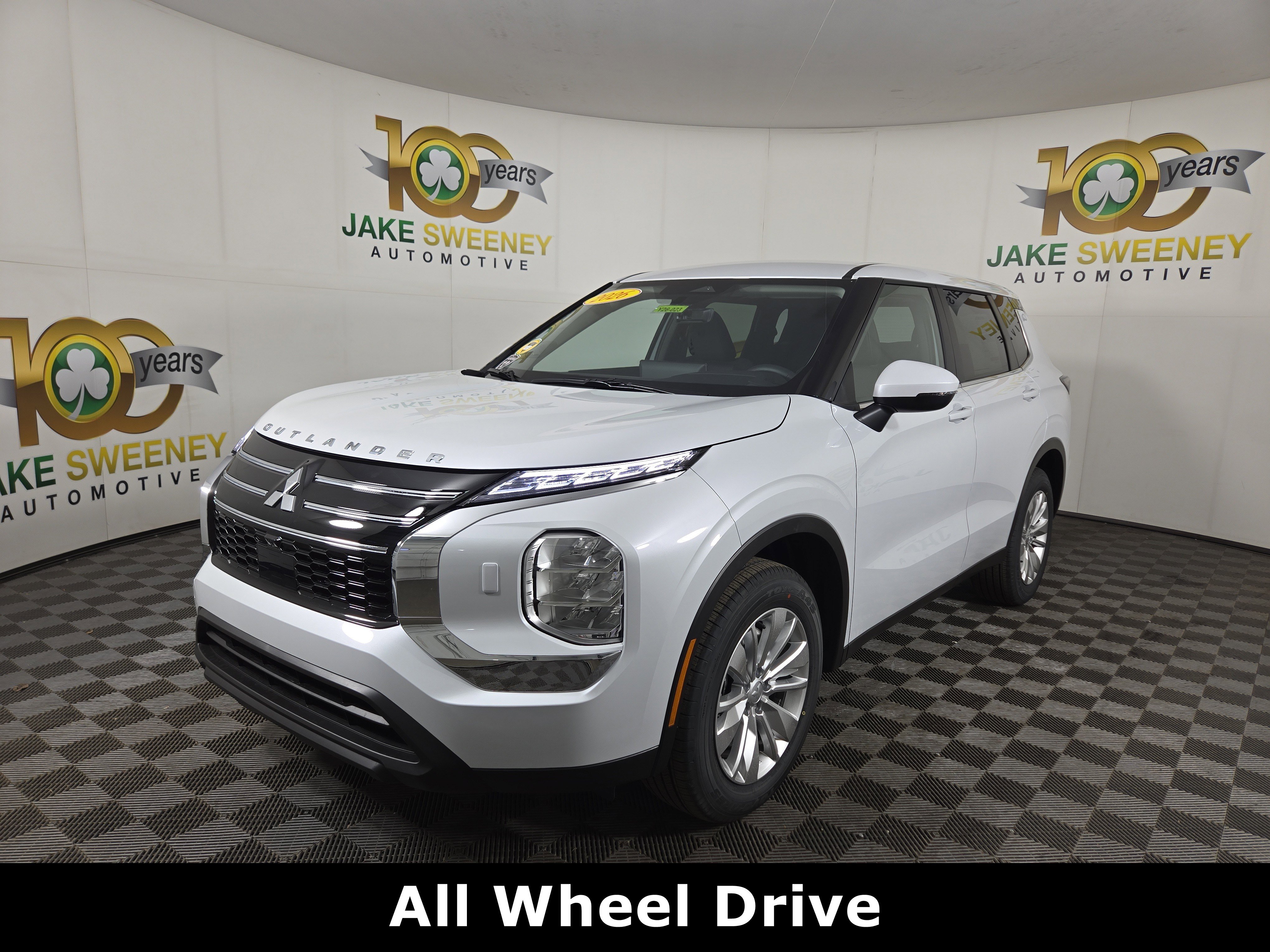 New 2026 Mitsubishi Outlander ES image 3