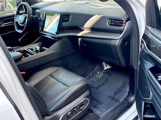 Used 2023 Jeep Wagoneer L Series II image 27