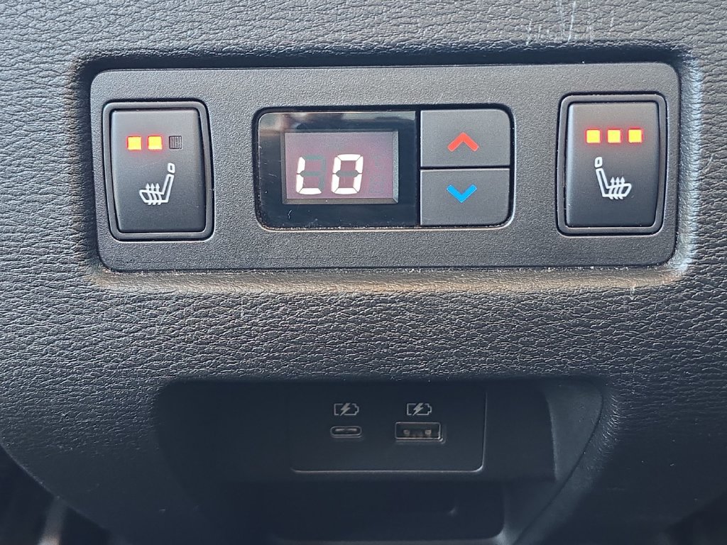 Used 2024 Mitsubishi Outlander SEL AWD/4WD image 37