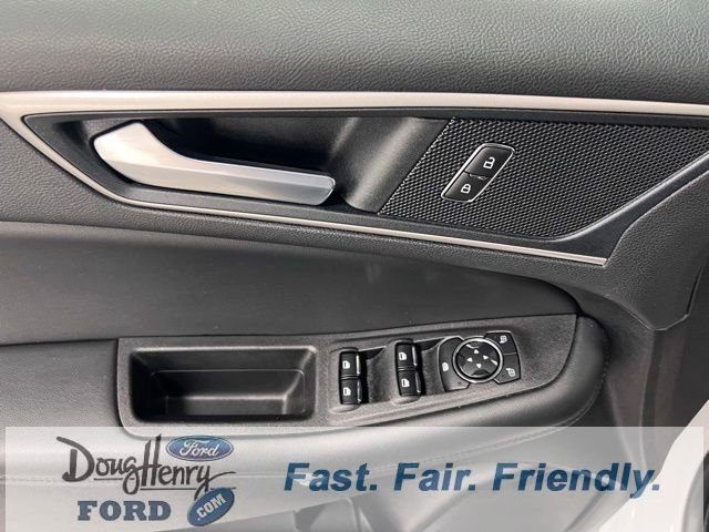 Used 2024 Ford Edge SEL image 23