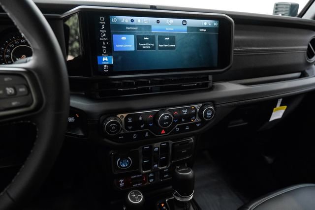 Used 2025 Jeep Gladiator Rubicon w/ Safety Group AWD/4WD image 70