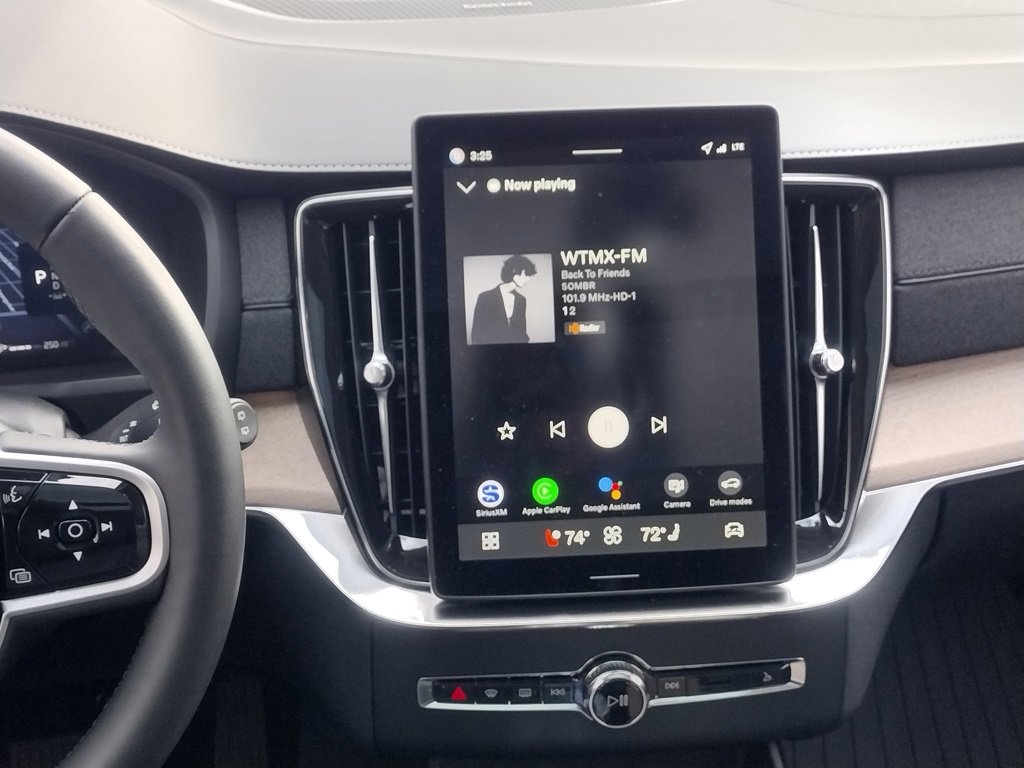 New 2026 Volvo XC90 B6 Plus w/ Protection Package Premier image 25