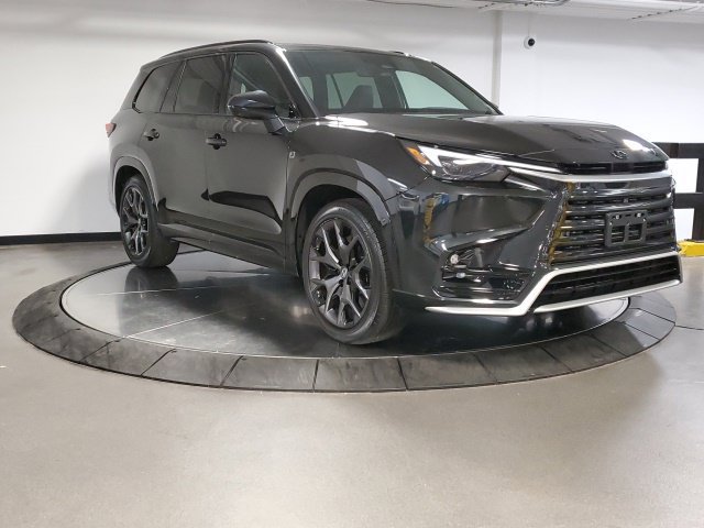 Used 2026 Lexus TX 500h AWD w/ Technology Package image 3