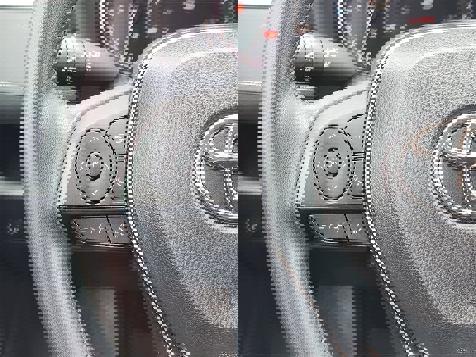 Used 2024 Toyota RAV4 XLE Premium image 27