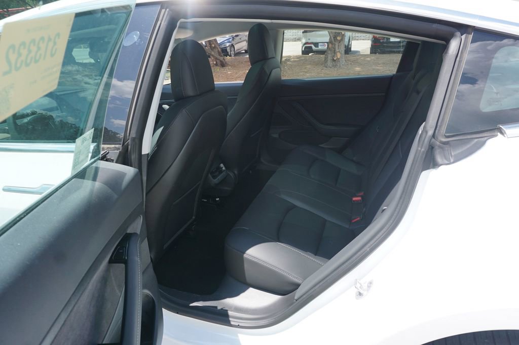 Used 2020 Tesla Model 3 Standard Range Plus RWD image 17