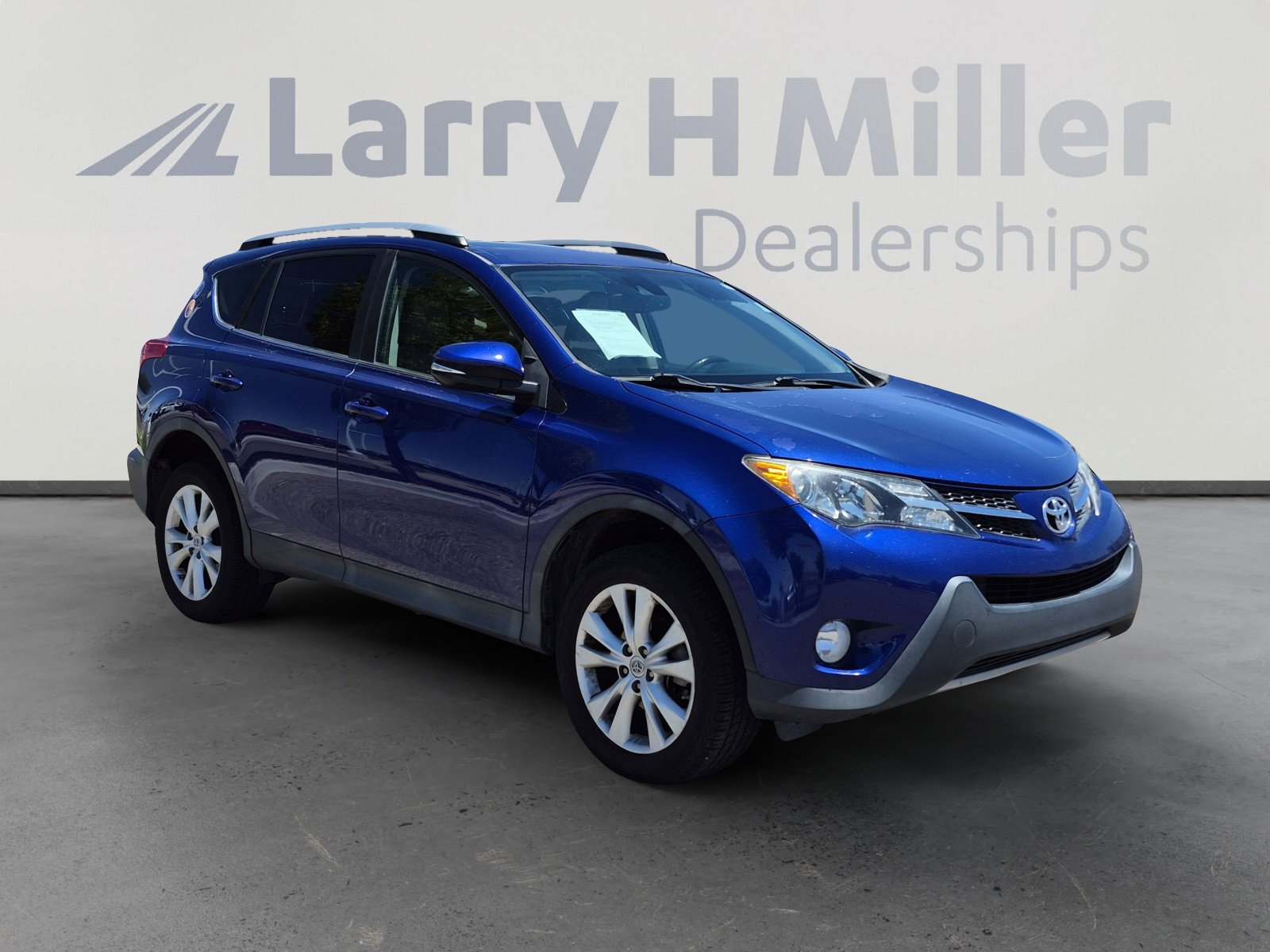 Used 2014 Toyota RAV4 Limited w/ Technology Package FWD image 7