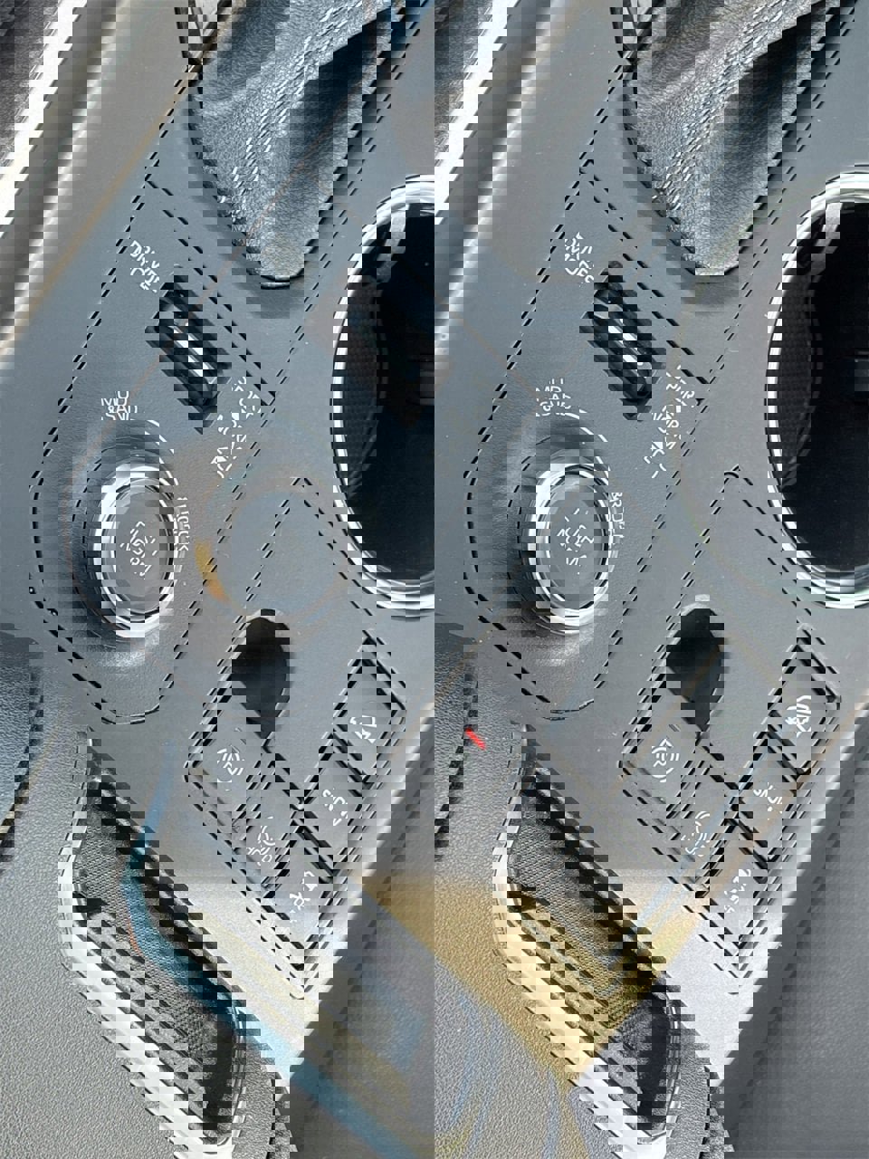 Used 2023 Toyota Highlander XSE image 31