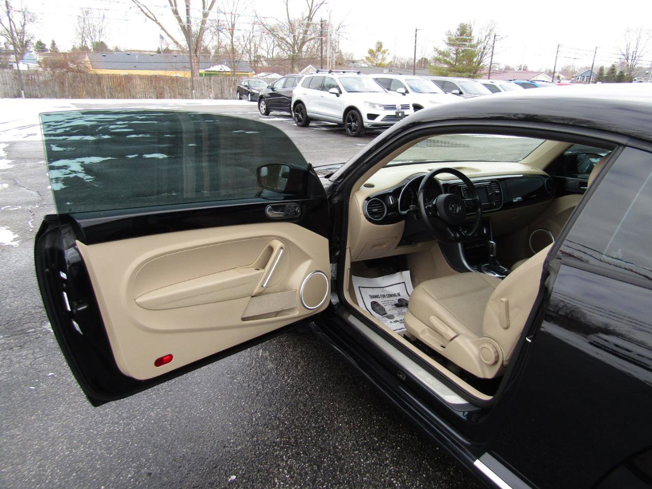 Used 2017 Volkswagen Beetle 1.8T SE FWD image 14