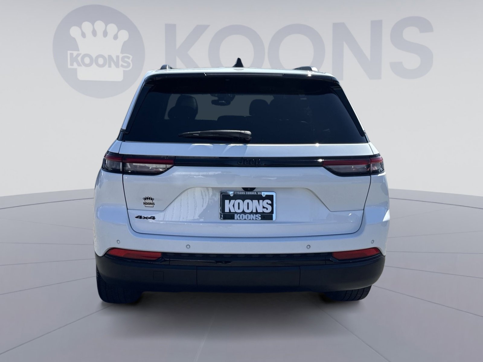 Used 2023 Jeep Grand Cherokee Altitude image 5