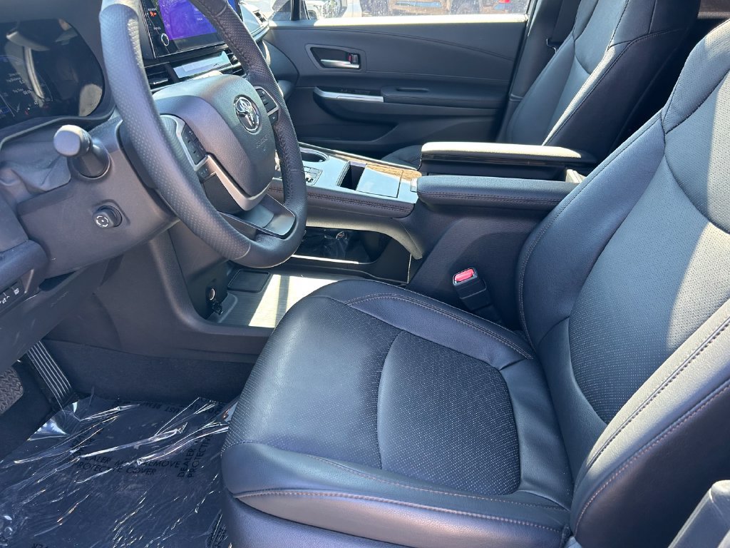 Used 2026 Toyota Sienna Limited AWD/4WD image 11