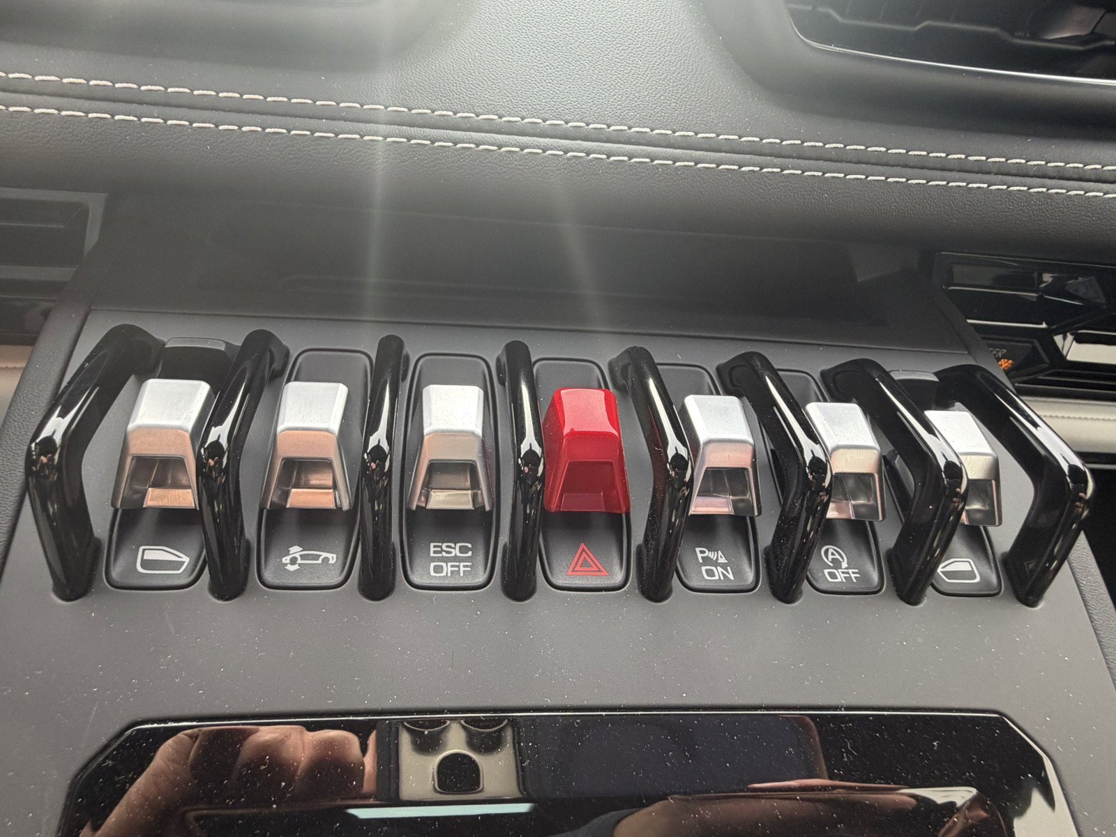 Used 2021 Lamborghini Huracan EVO image 18