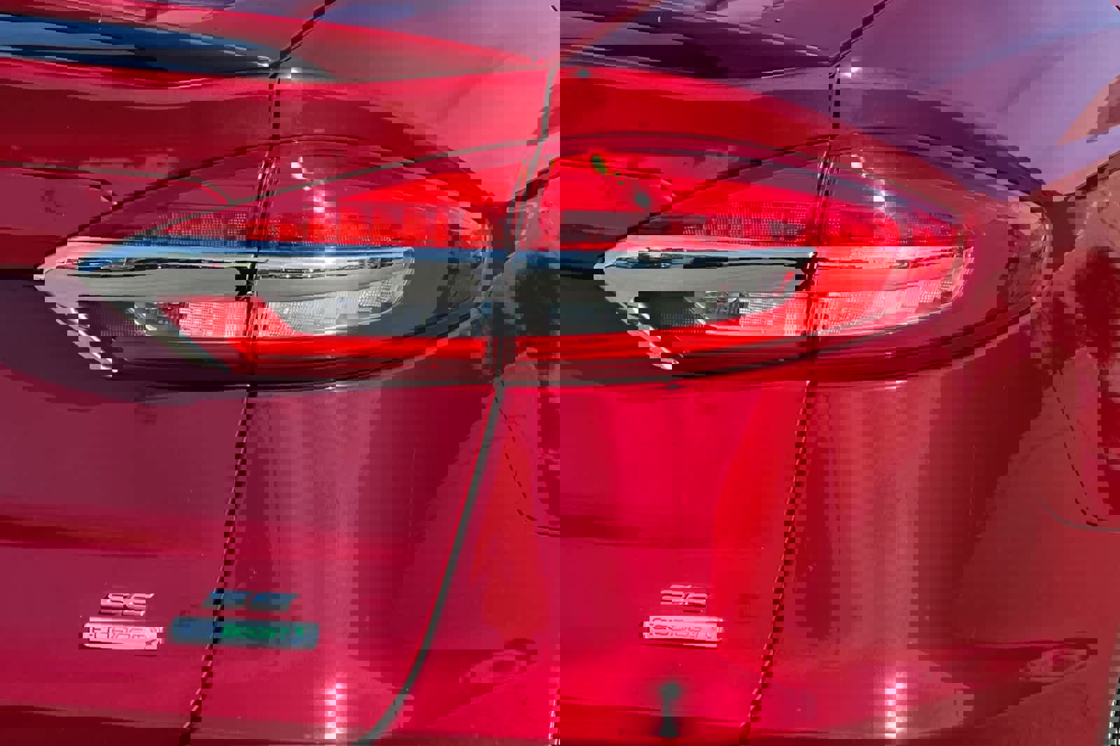 Used 2019 Ford Fusion SE w/ Equipment Group 151A image 32