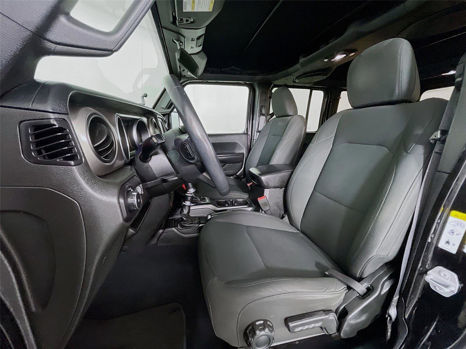 Used 2018 Jeep Wrangler Unlimited Sport S image 22