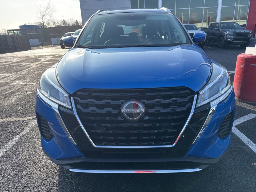 Certified 2023 Nissan Kicks SV image 2