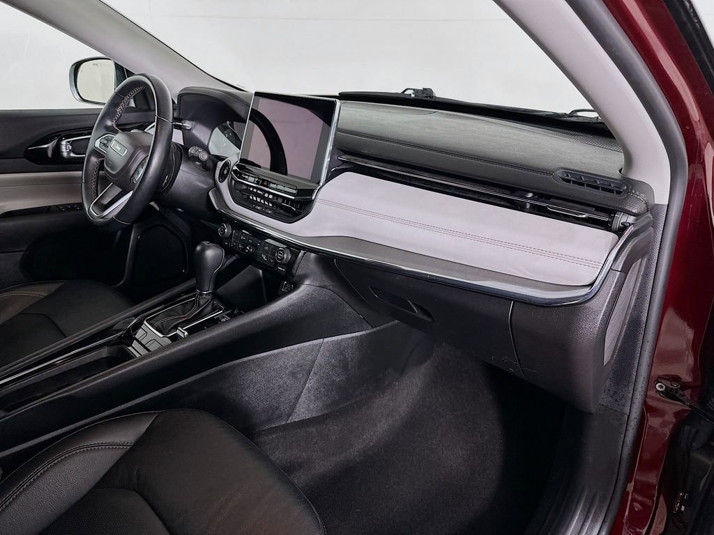 Certified 2022 Jeep Compass Limited image 39