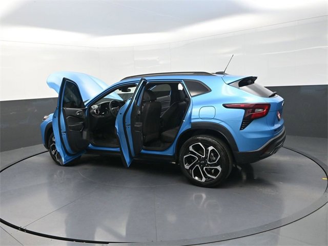 Used 2025 Chevrolet Trax RS w/ Sunroof Package image 42