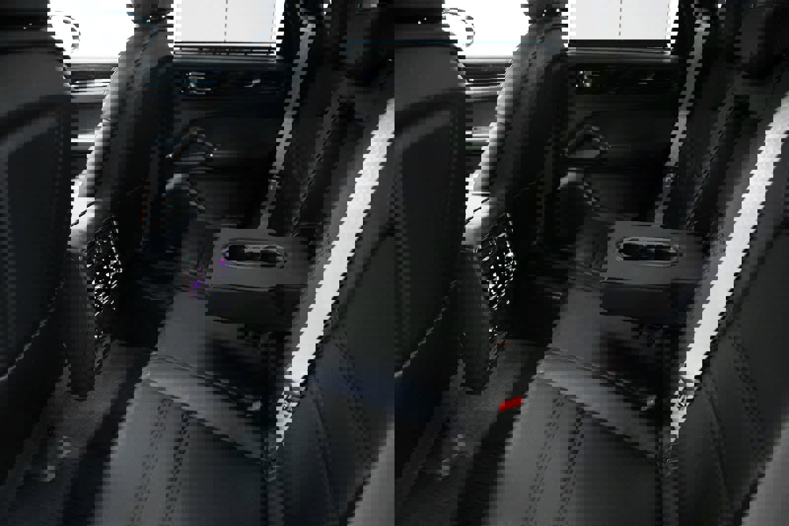 Certified 2023 Porsche Cayenne S Platinum image 36