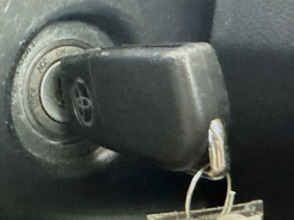 Used 2022 Toyota RAV4 LE image 19