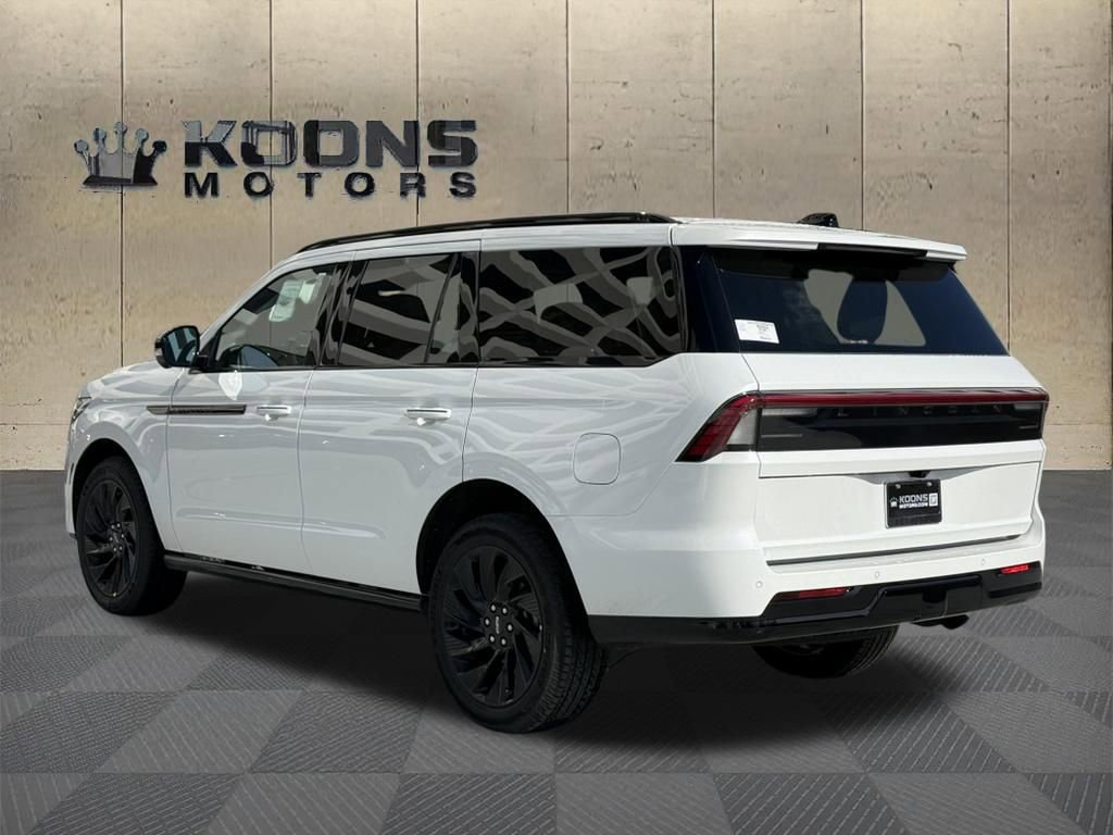 New 2026 Lincoln Navigator Reserve w/ Jet Appearance Package image 3