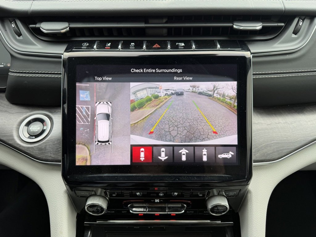 Used 2023 Jeep Grand Cherokee Overland w/ Adv Protech Group III image 23